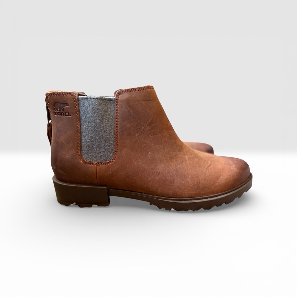 Sorel Emelie II-Chestnut Leather Chelsea Boots.